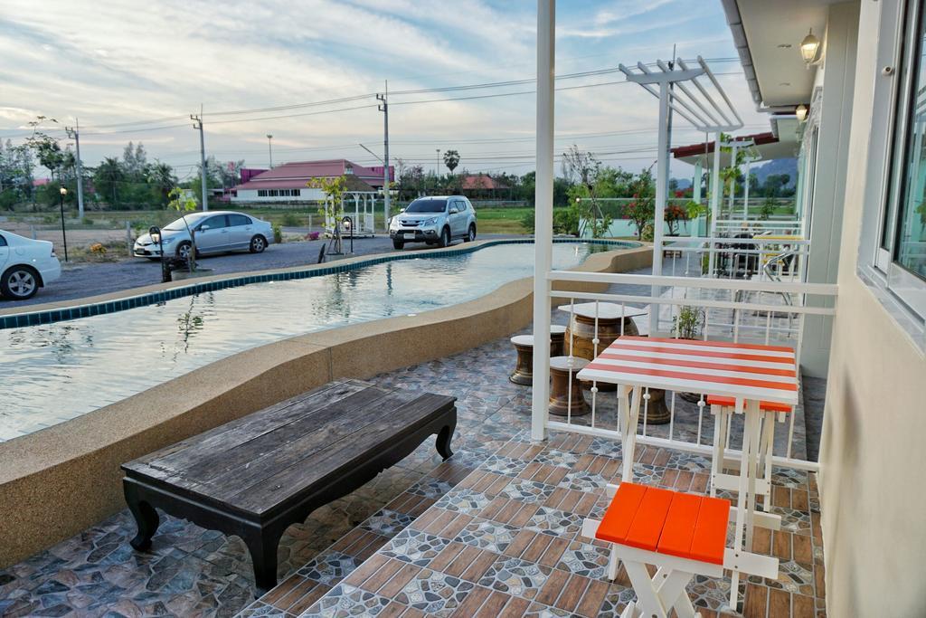 Sky And Water Resort Cha-Am Luaran gambar